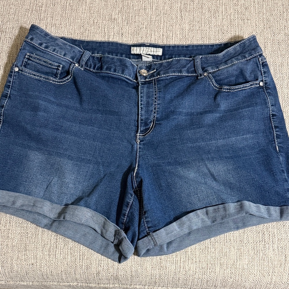 Cato Women’s Plus 22W Denim Jean Shorts Cuffed Floral Pocket Stretch